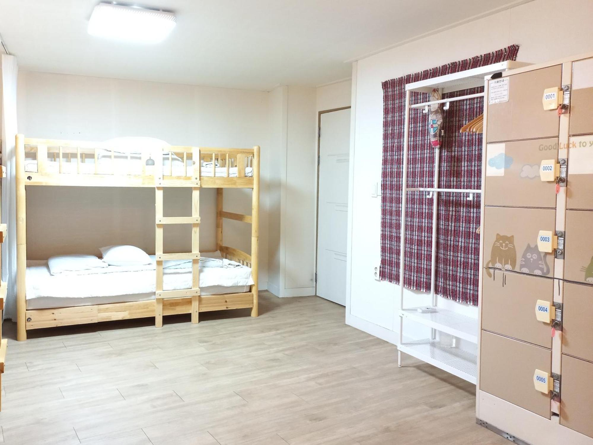 Pohang Youngildae Guesthouse Oda fotoğraf