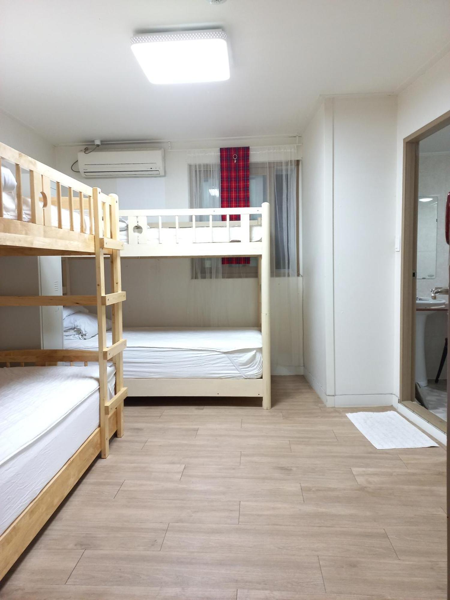 Pohang Youngildae Guesthouse Oda fotoğraf