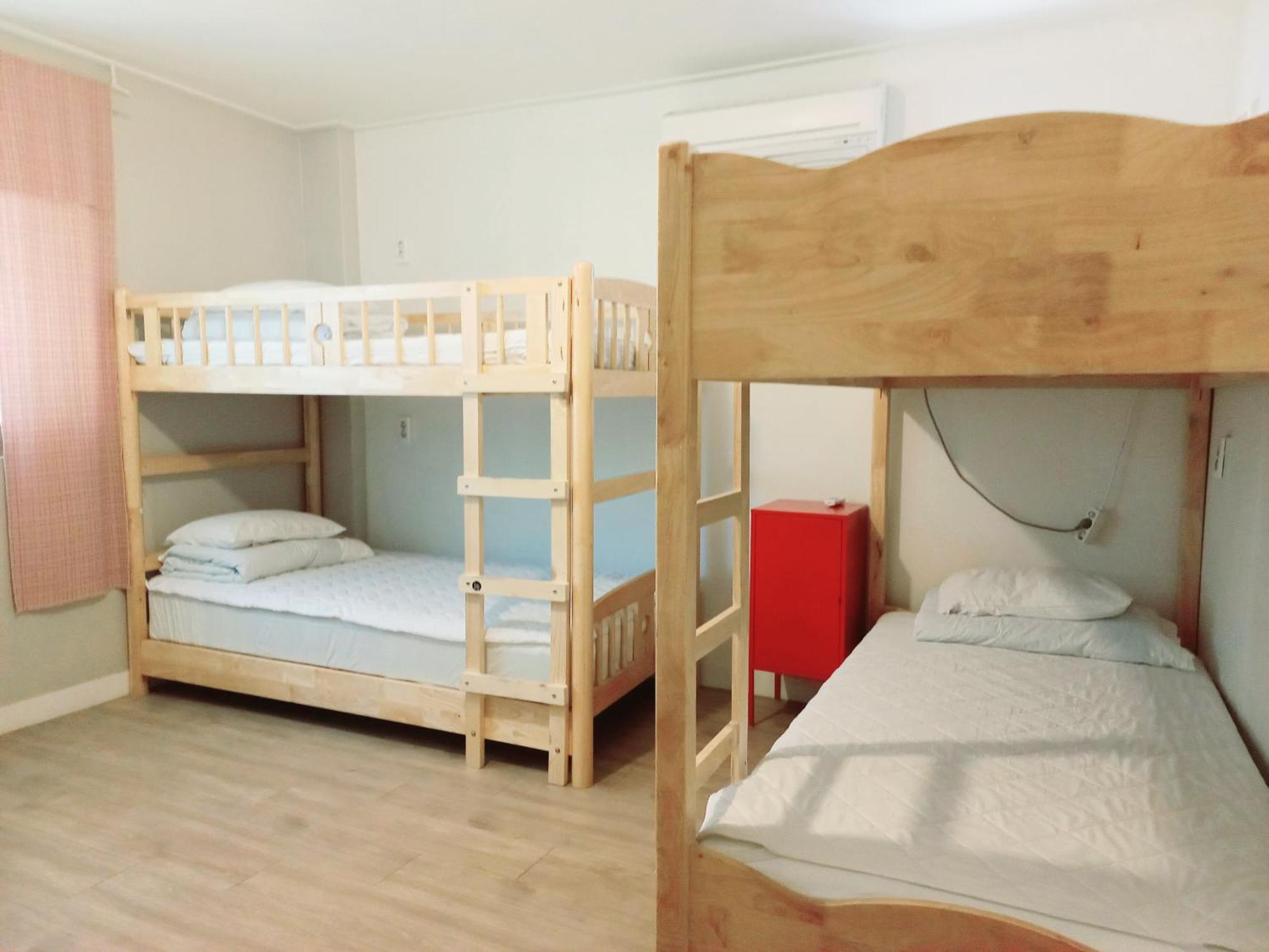 Pohang Youngildae Guesthouse Oda fotoğraf
